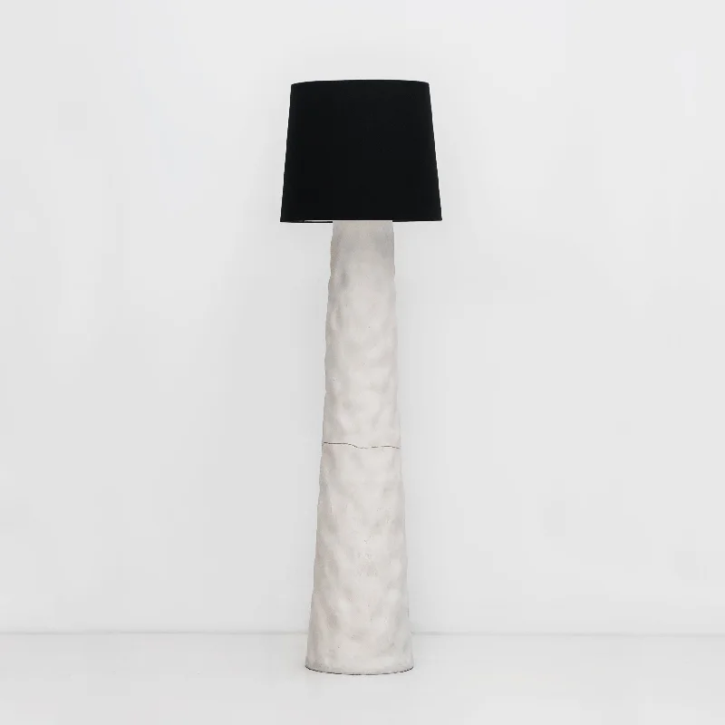 Glass Floor Lamp with Frosted Shades for Soft Diffused LightPIVNICH floor lamp