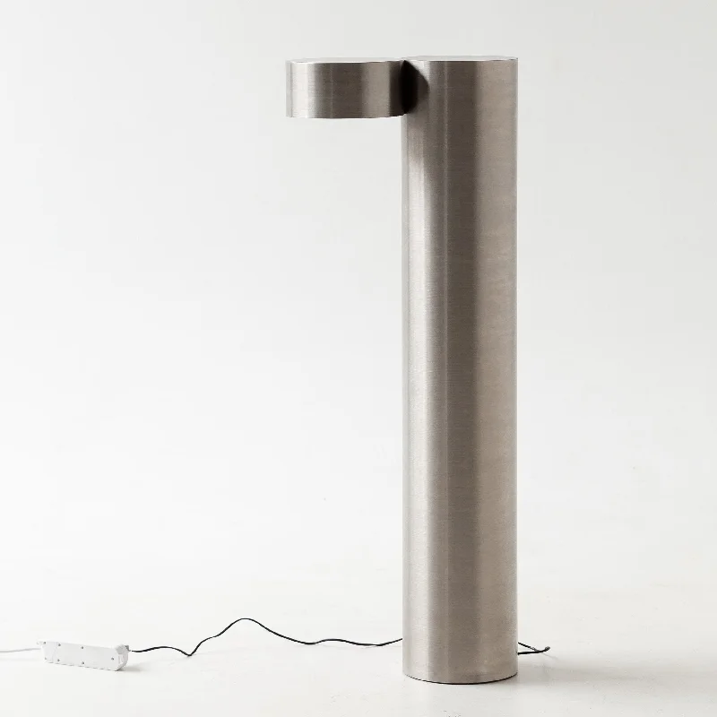  Way Switch Floor Lamp for Multiple Light Intensity LevelsX Floor lamp