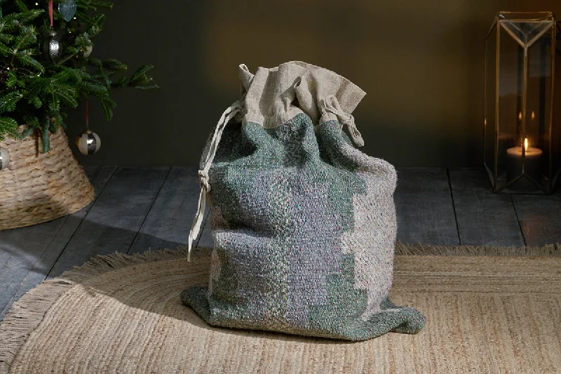 Art Nouveau Ceiling Lights with Organic, Flowing ShapesDhanda Recycled Wool Sack - Moss & Natural