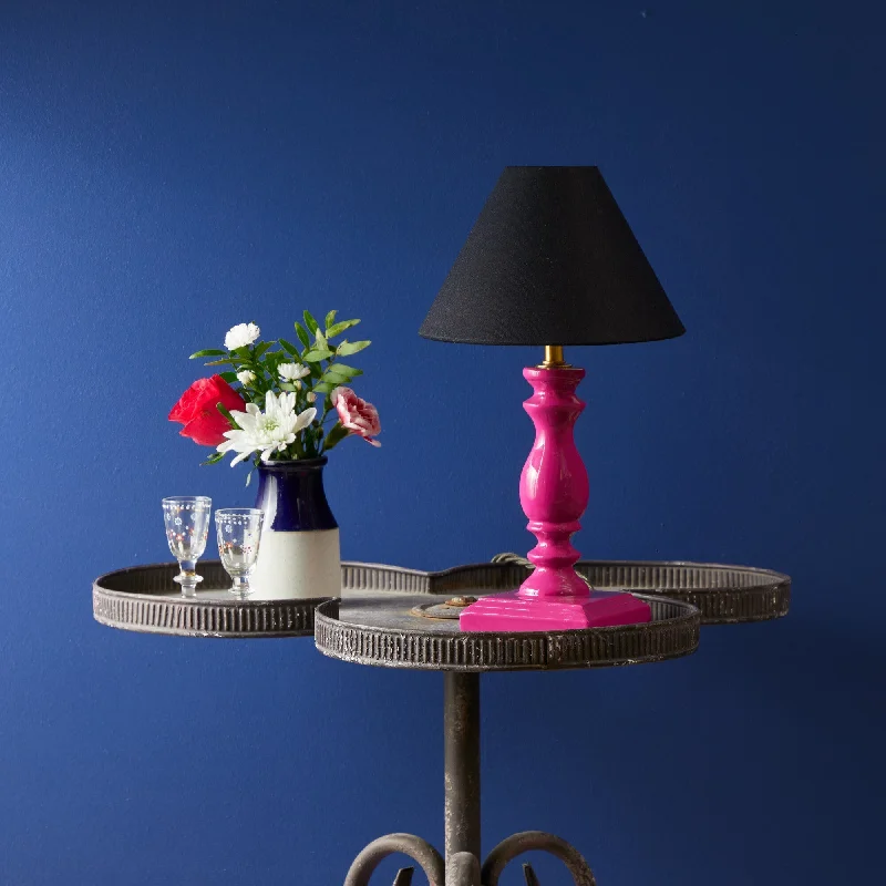 glass table lamps with a frosted surface for soft light diffusionWilma table lamp in hot pink